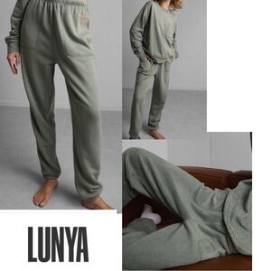 Lunya Silksweats™ Midweight Reversible Jogger In Limited Edition Shaded Olive